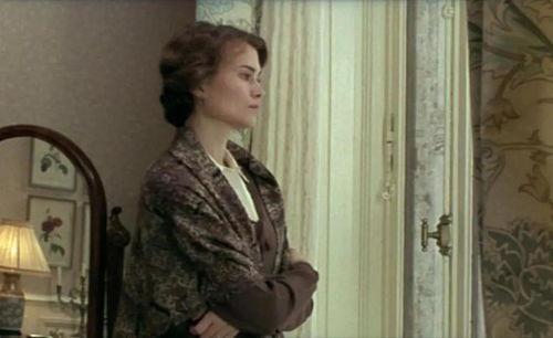 电影《夫人》在线观看,揭秘权谋与爱情的宫廷风云  第2张